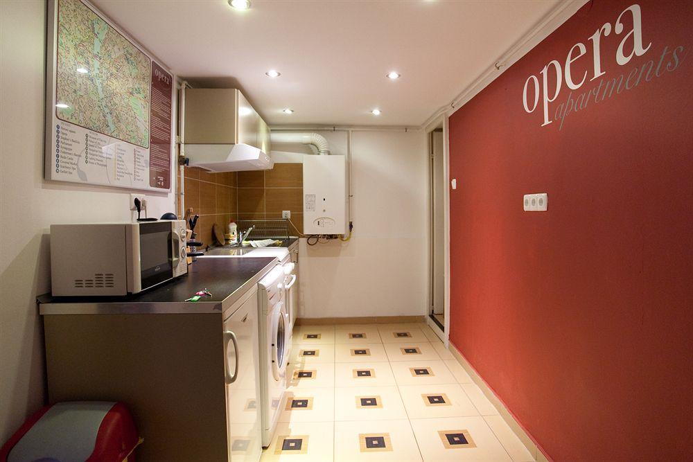 Budapest Easy Flat Opera Exterior photo